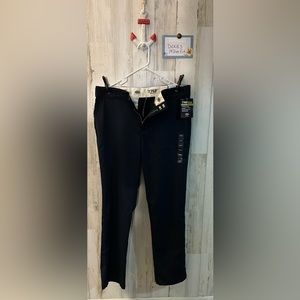 Black NWT woman’s size 14 Dickies